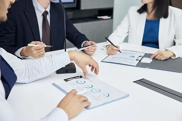 漫天飞舞歌词什么含义